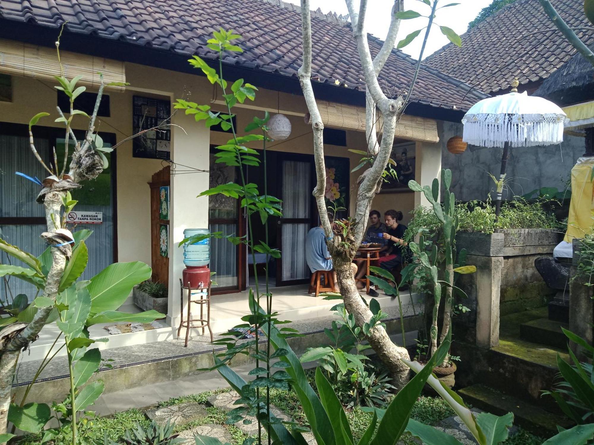 Lionk Bali House Bed and Breakfast Ubud Exteriör bild